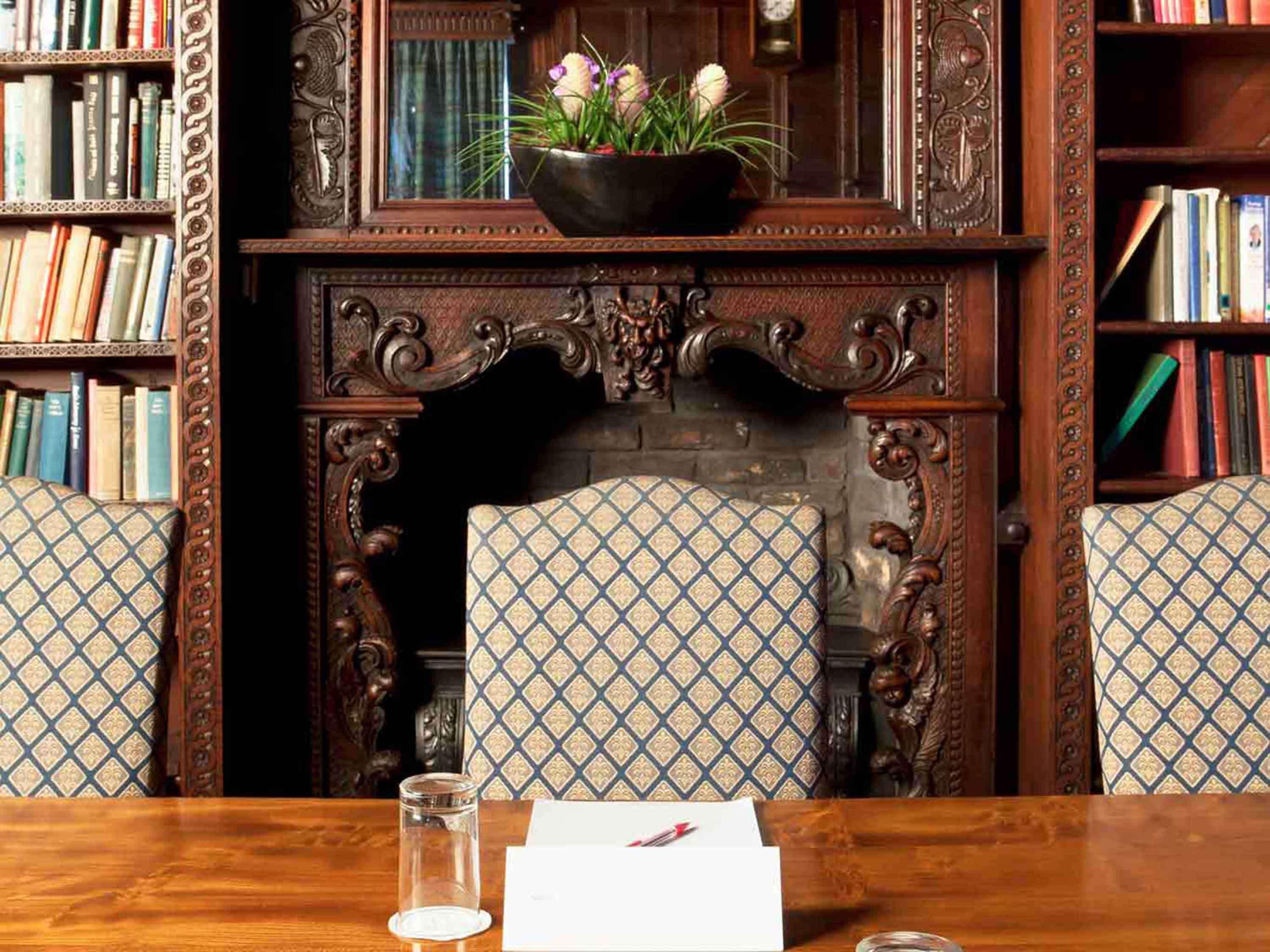 Mercure York Fairfield Manor Hotel Bagian luar foto