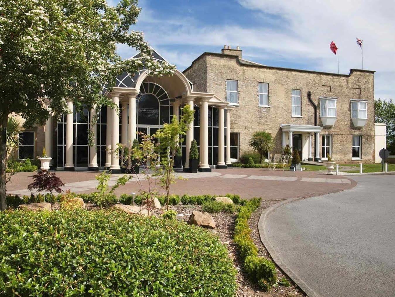 Mercure York Fairfield Manor Hotel Bagian luar foto