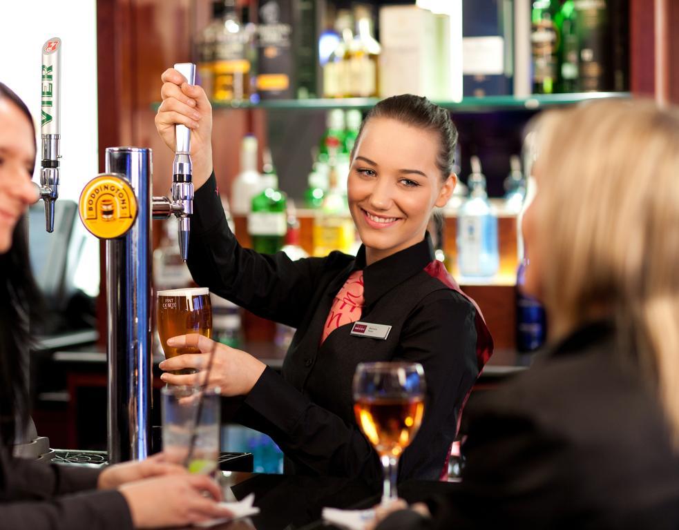 Mercure York Fairfield Manor Hotel Bagian luar foto